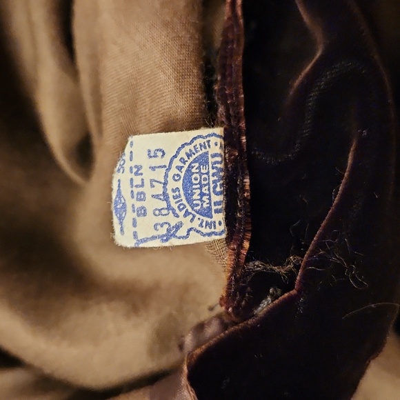 Eloise Curtis for David Styne Vintage Velvet Dress - Picture 7 of 8